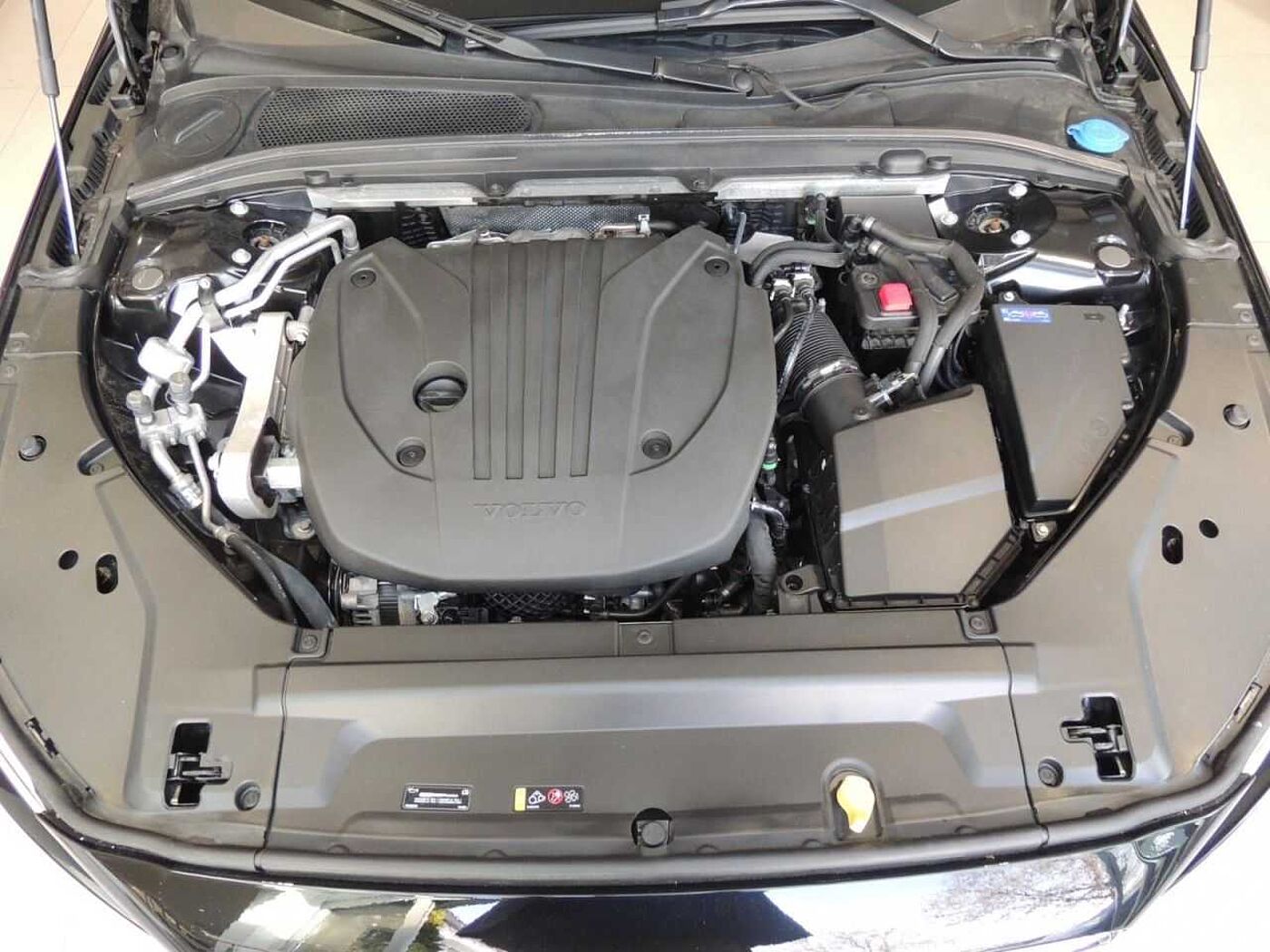 Volvo  B4 (Benzin) Plus Bright Klima Navi Leder