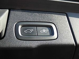 Volvo  B4 (Diesel) AWD Momentum Pro (EURO 6d-TEMP)