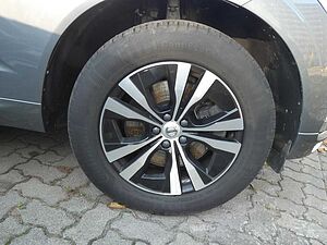 Volvo  B4 (Diesel) AWD Momentum Pro (EURO 6d-TEMP)