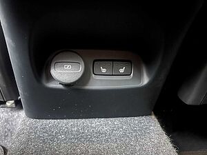 Volvo  B5 AWD R-Design (EURO 6d) Klima Navi Leder