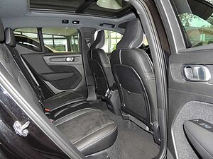 Volvo  Recharge P8 TwinMotor AWD R-Design Klima