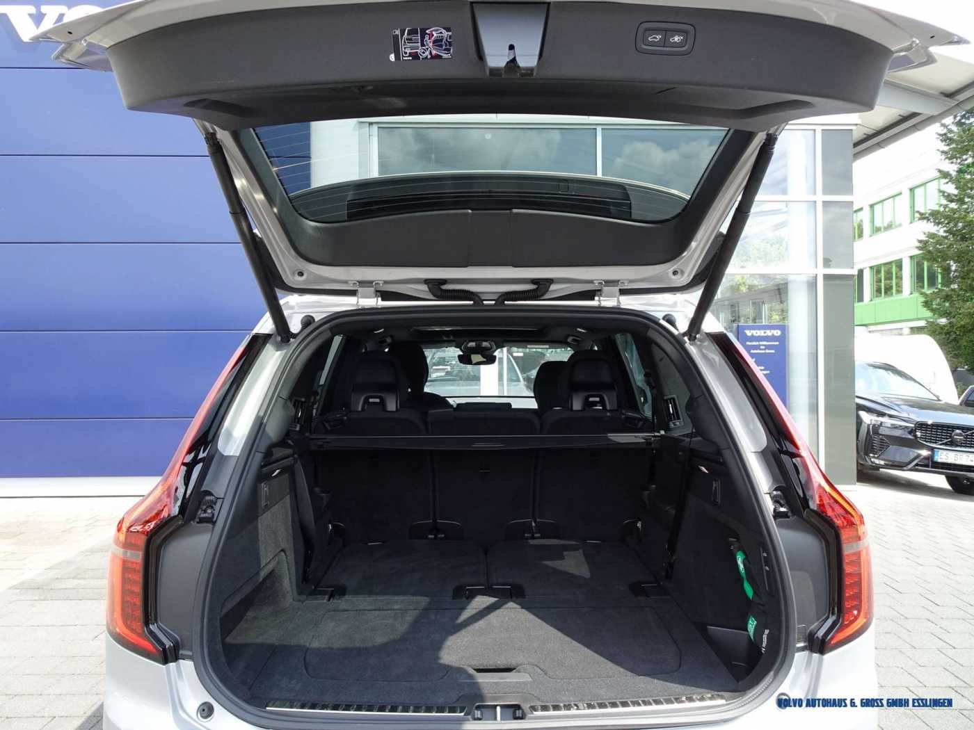 Volvo  T8 AWD Ultra Dark 7-Sitzer