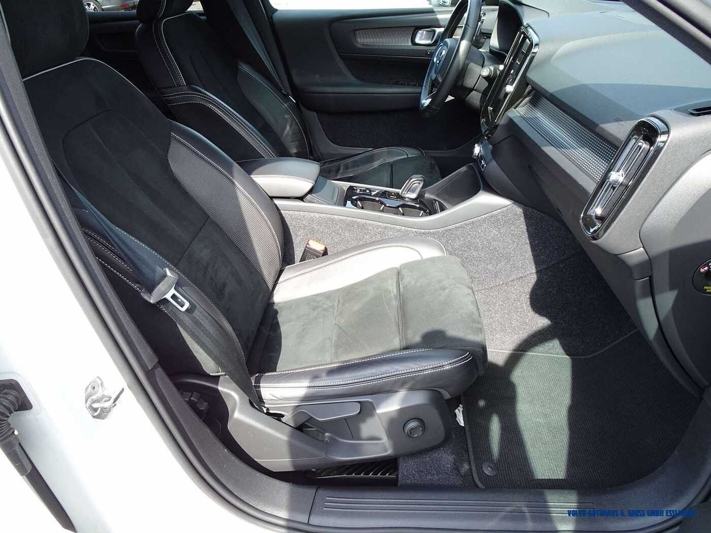 Volvo  D4 AWD Geartronic R-Design