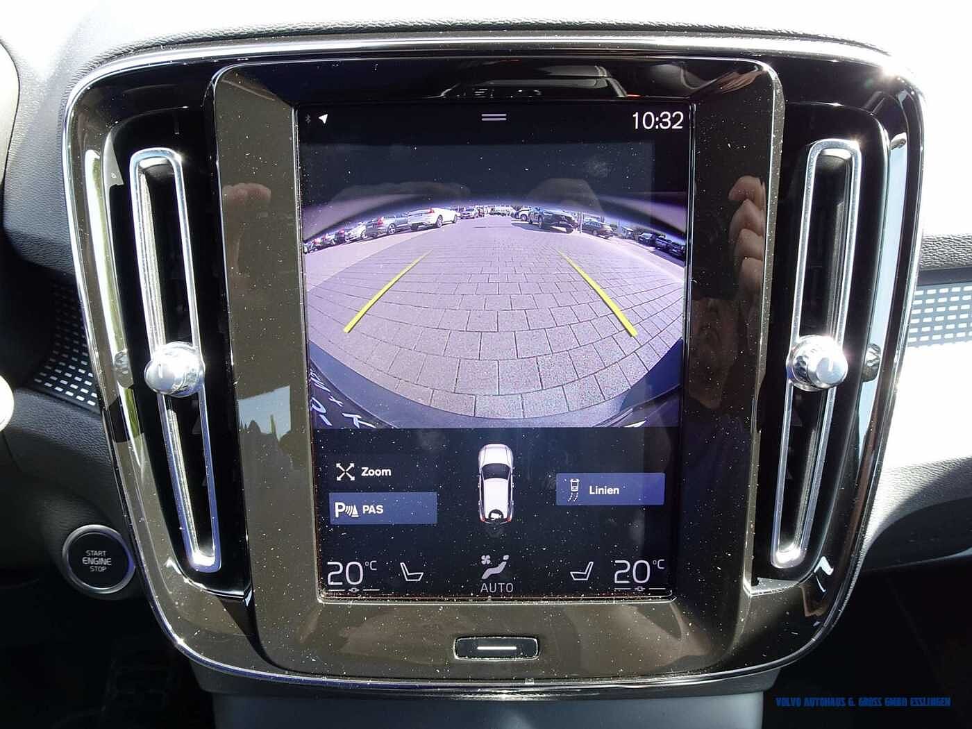 Volvo  D4 AWD Geartronic R-Design
