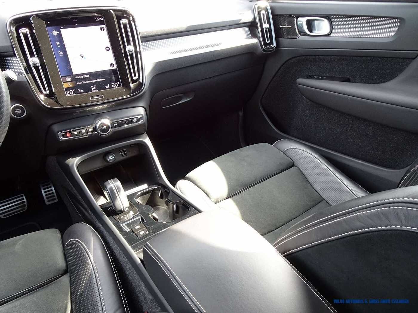 Volvo  D4 AWD Geartronic R-Design
