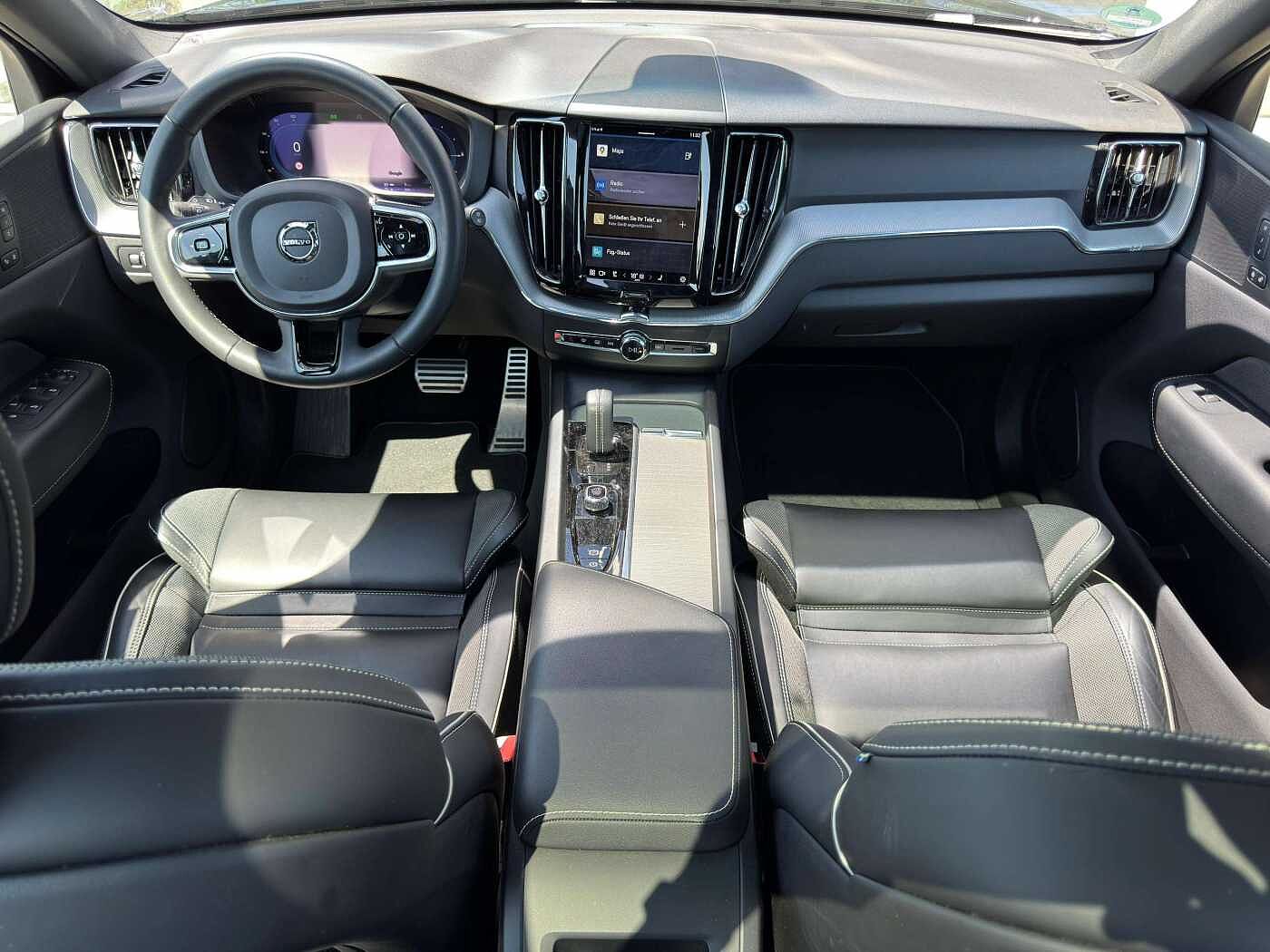 Volvo  T6 R-Design Recharge AWD