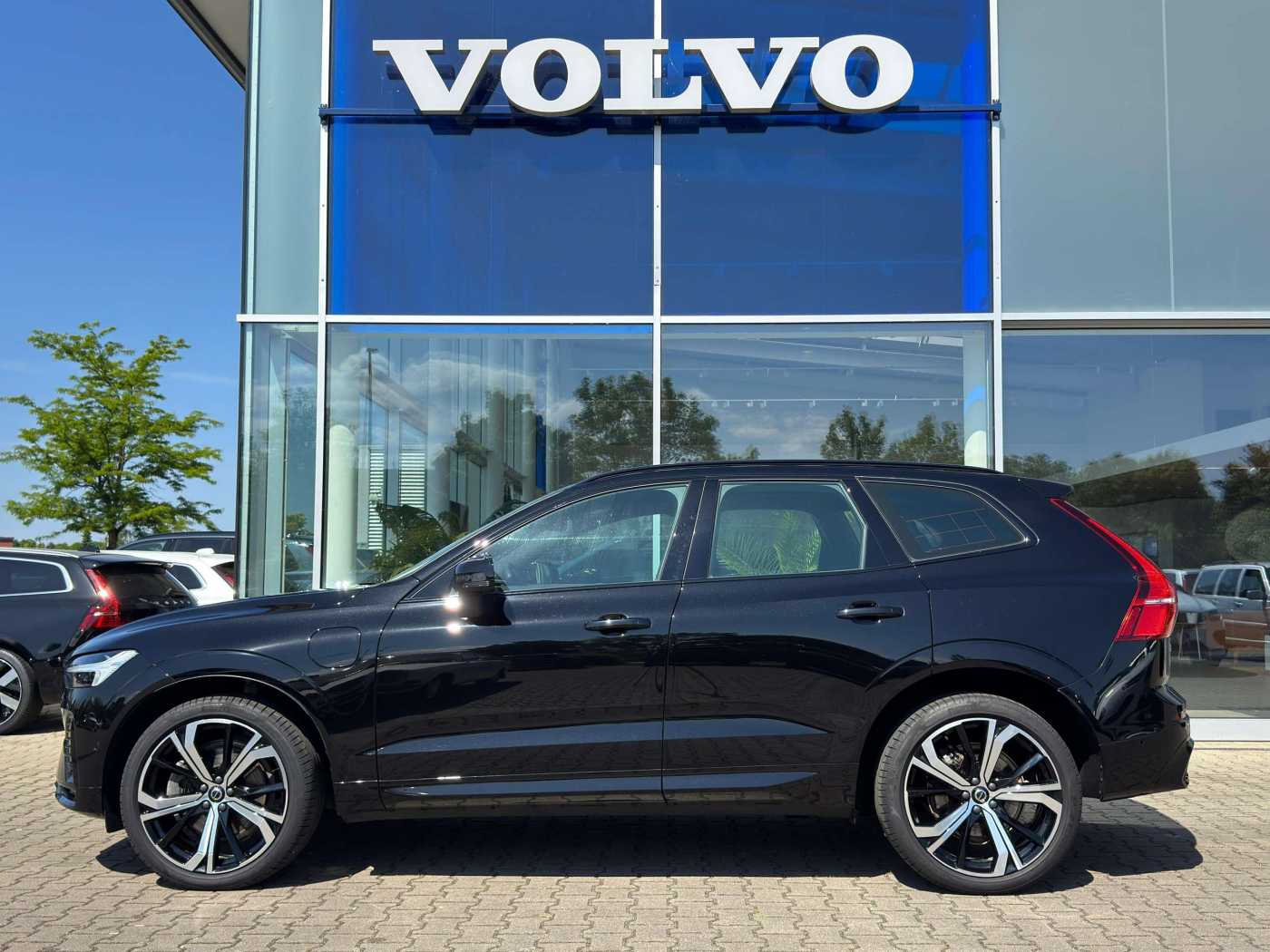 Volvo  T6 R-Design Recharge AWD