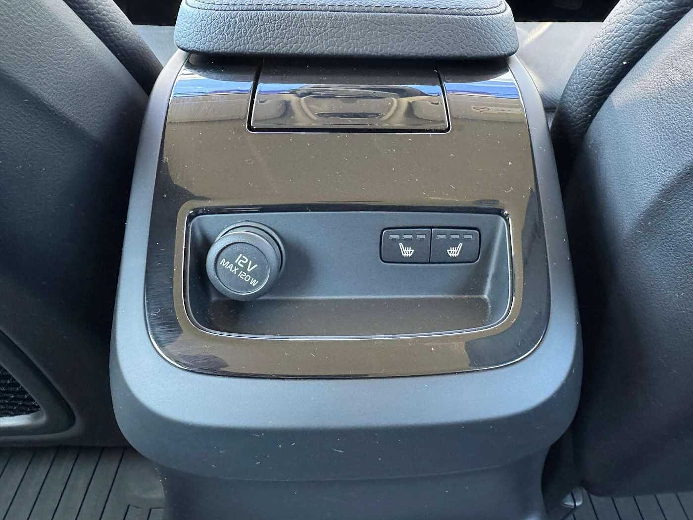 Volvo  T8 Inscription Recharge AWD