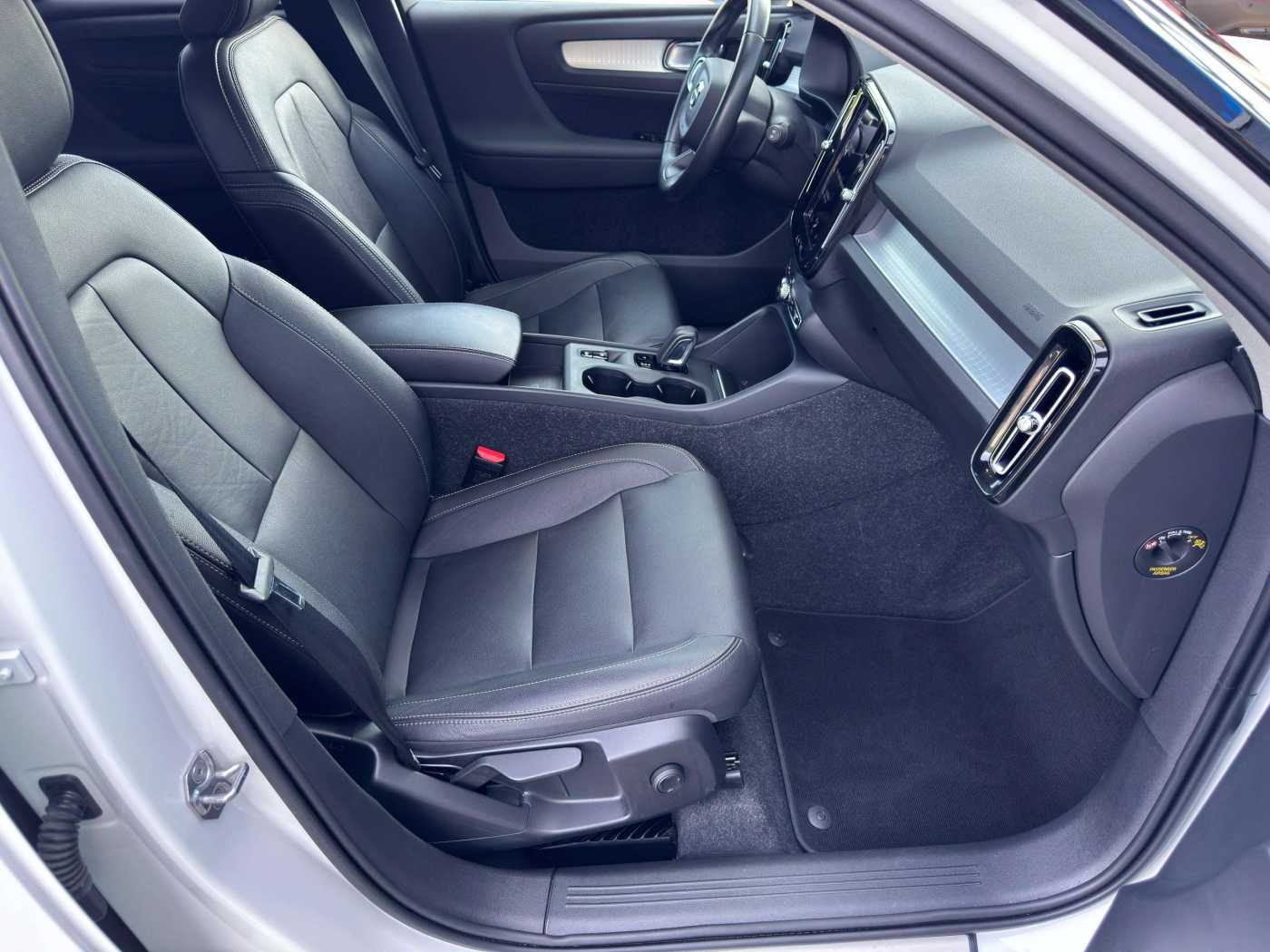 Volvo  T5 Recharge R-Design Expression PHEV 2WD