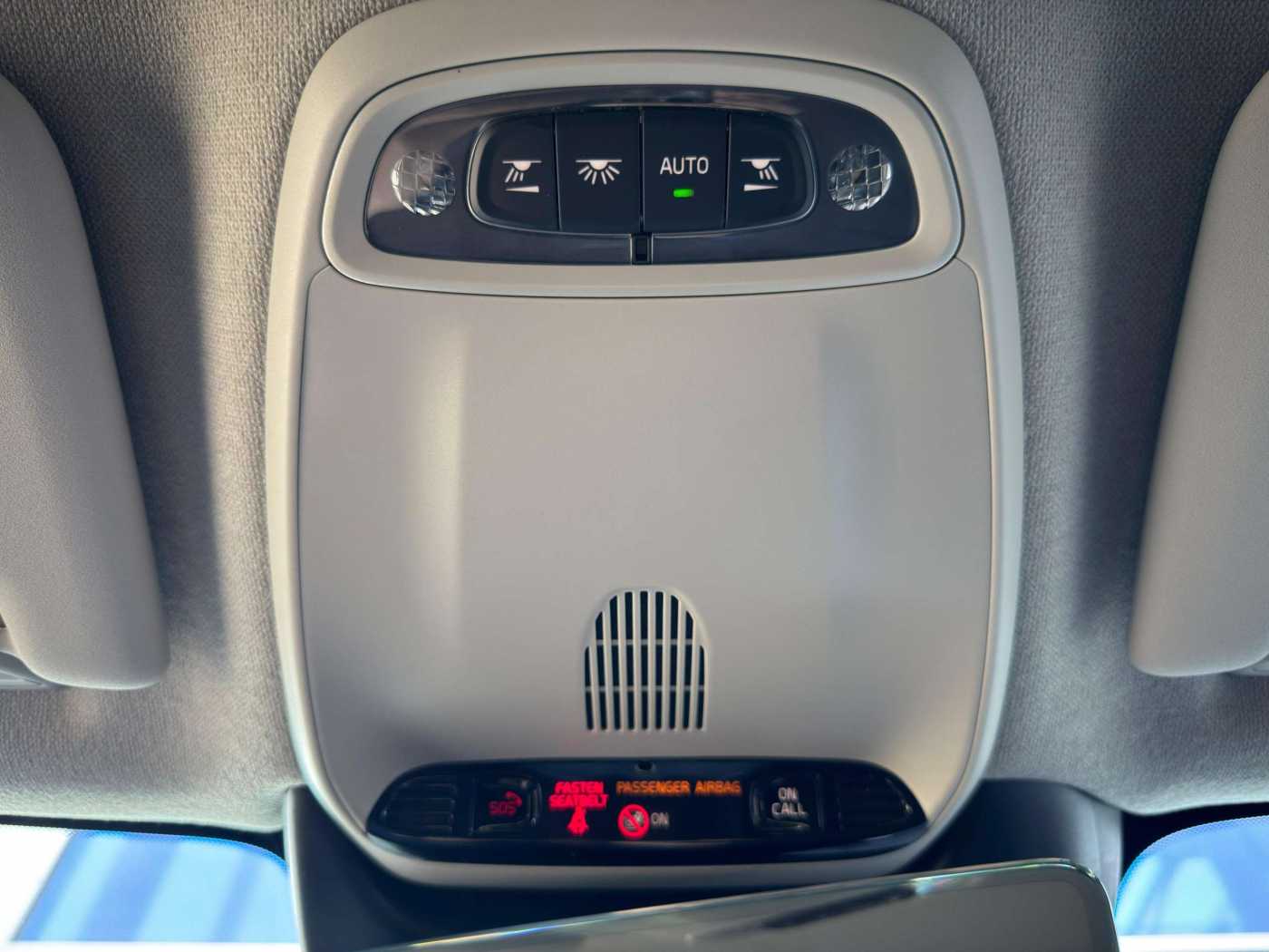 Volvo  T5 Recharge R-Design Expression PHEV 2WD