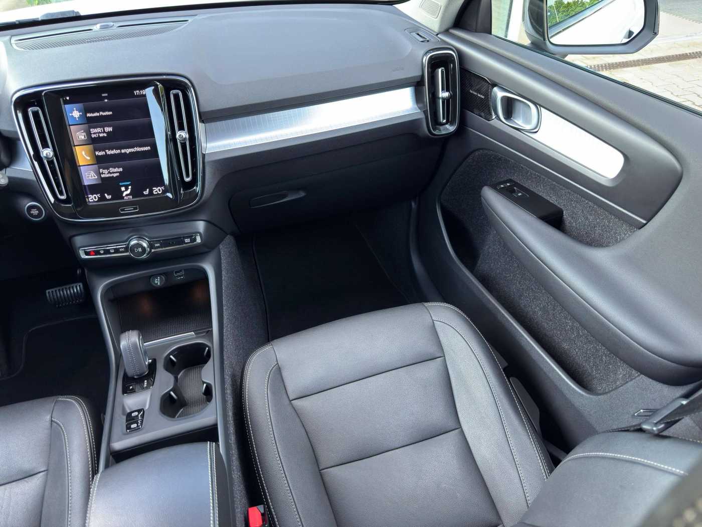 Volvo  T5 Recharge R-Design Expression PHEV 2WD