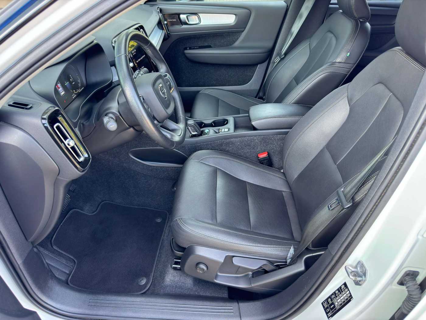 Volvo  T5 Recharge R-Design Expression PHEV 2WD