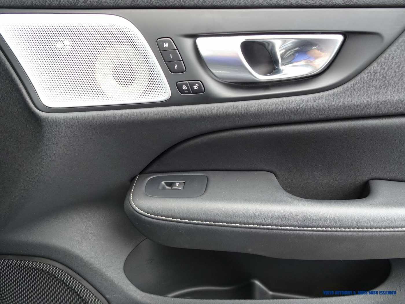 Volvo  T8 AWD Recharge Geartronic R-Design