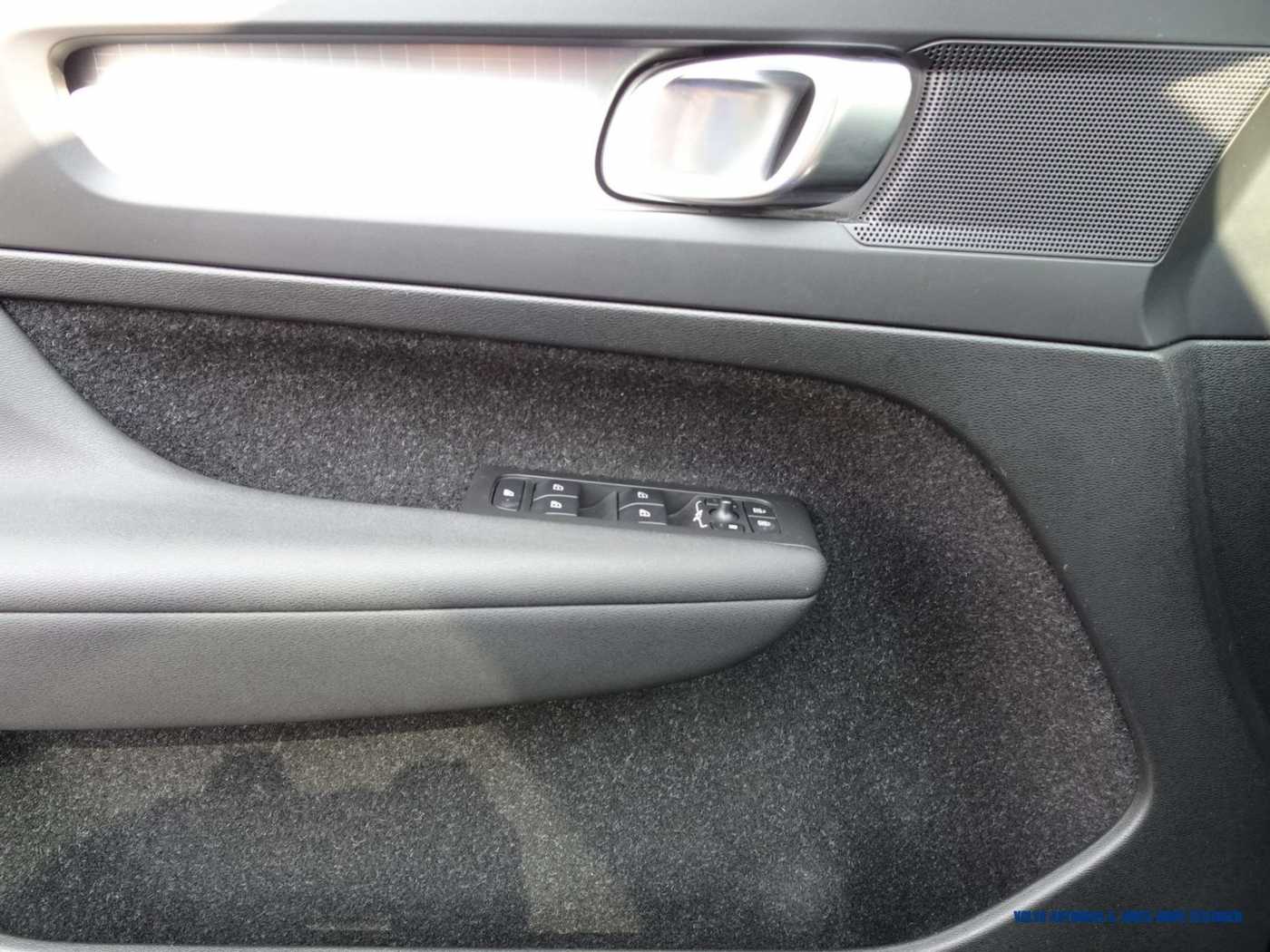 Volvo  T3 Geartronic Momentum