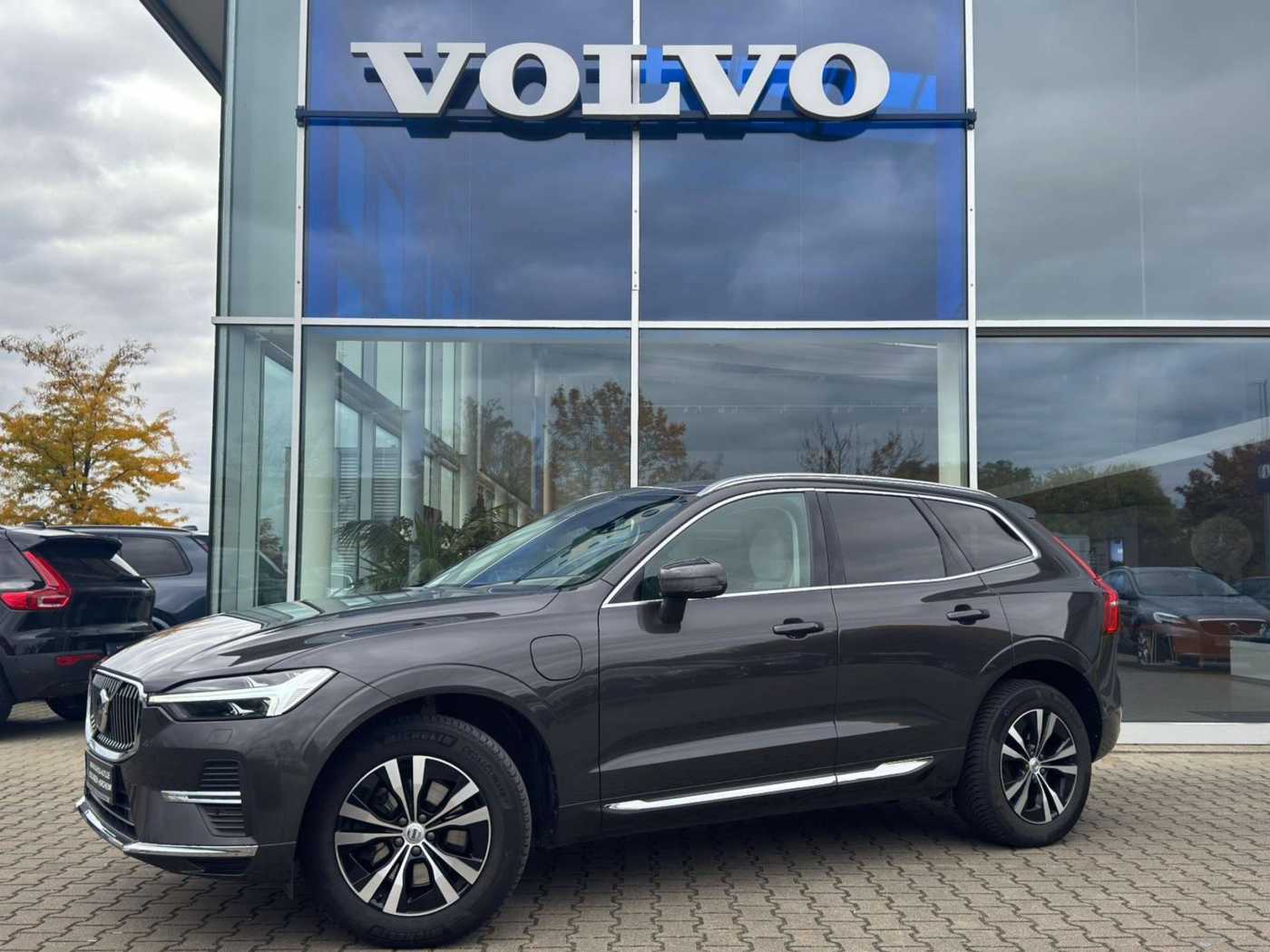 Volvo  T6 AWD Core