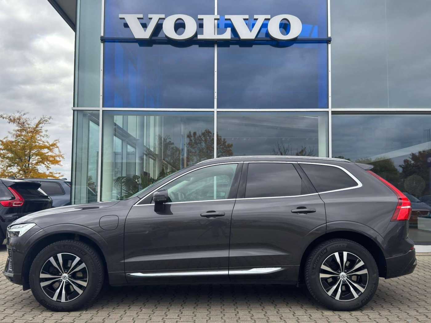 Volvo  T6 AWD Core