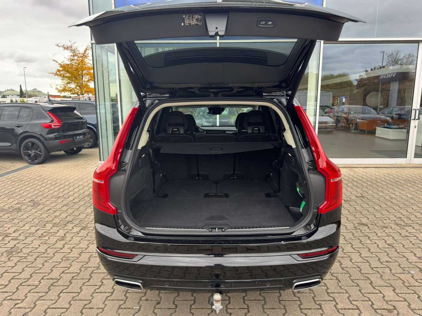 Volvo  T8 R-Design Expression AWD