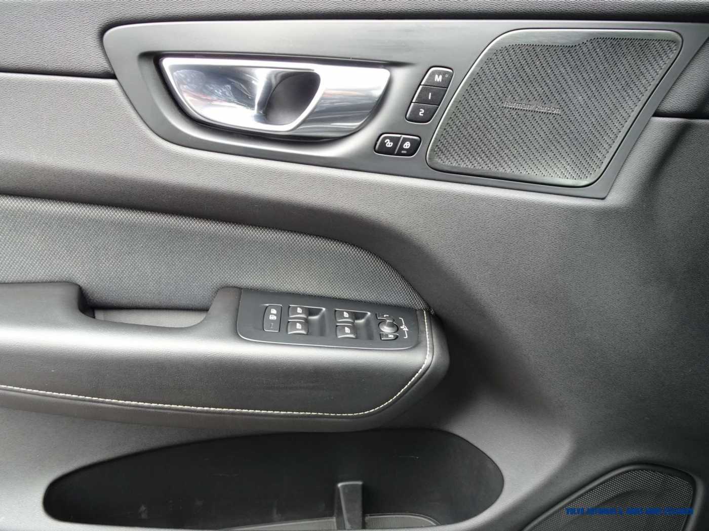 Volvo  B5 AWD Geartronic R-Design