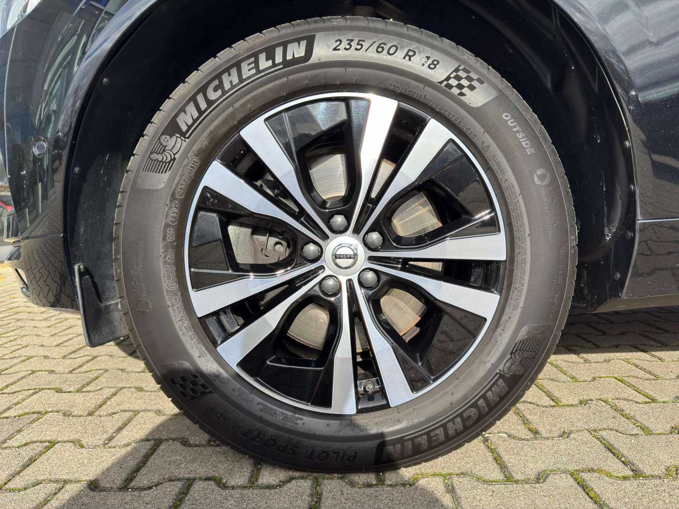 Volvo B4b Momentum Pro