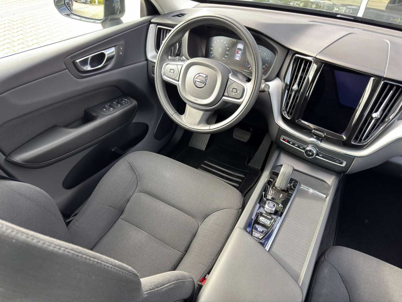 Volvo B4b Momentum Pro