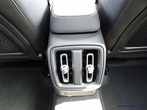 Volvo  Ultimate Recharge Pure Electric Extended Range 2WD