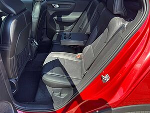 Volvo  P8 R-Design Recharge Pure Electric AWD