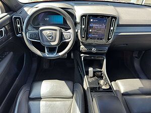 Volvo  P8 R-Design Recharge Pure Electric AWD