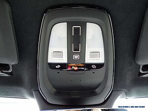 Volvo  T8 AWD Ultra Dark 7-Sitzer