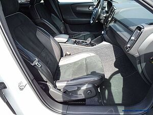 Volvo  D4 AWD Geartronic R-Design
