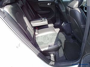 Volvo  D4 AWD Geartronic R-Design