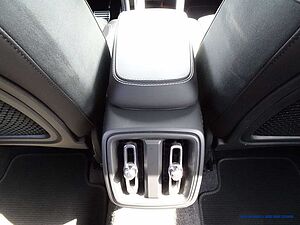 Volvo  D4 AWD Geartronic R-Design