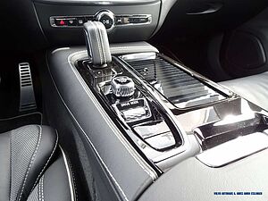 Volvo  T6 AWD Recharge Geartronic R-Design