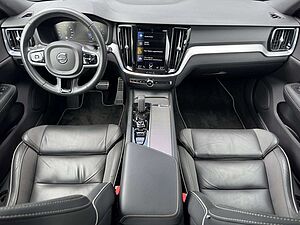 Volvo  B4 R-Design
