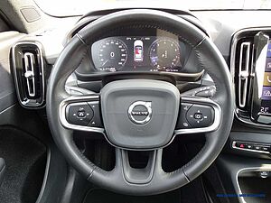 Volvo  T3 Geartronic Momentum