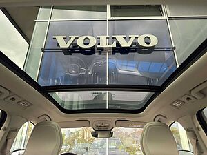 Volvo  T6 AWD Core