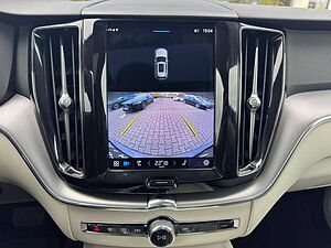 Volvo  T6 AWD Core