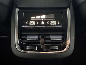 Volvo  D4 Momentum Pro AWD