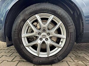 Volvo  D4 Momentum Pro AWD