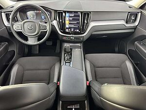 Volvo  D4 Momentum Pro AWD