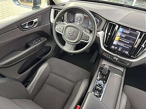 Volvo  D4 Momentum Pro AWD