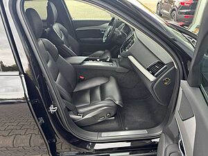 Volvo  T8 R-Design Expression AWD
