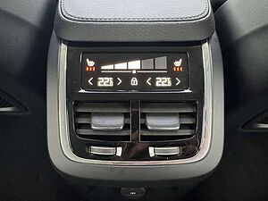 Volvo  T8 R-Design Expression AWD