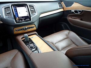 Volvo  B5 AWD Geartronic Momentum Pro