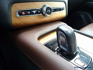 Volvo  B5 AWD Geartronic Momentum Pro