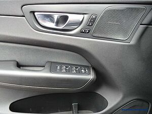 Volvo  B5 AWD Geartronic R-Design