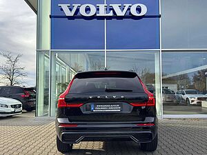 Volvo  B4d Plus Dark AWD