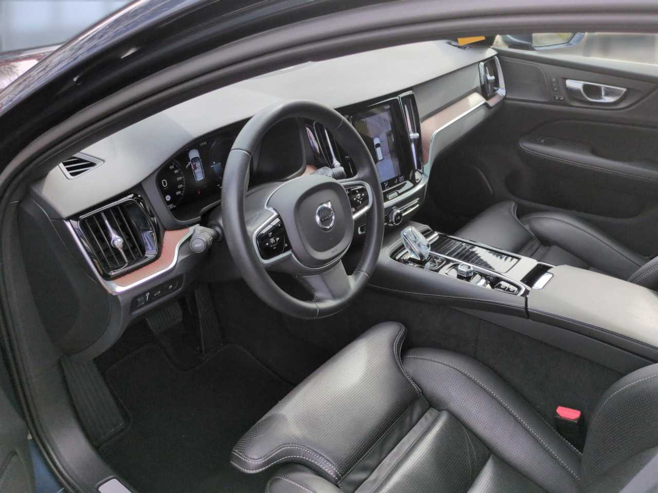 Volvo  V60 Inscription Plug-In Hybrid AWD