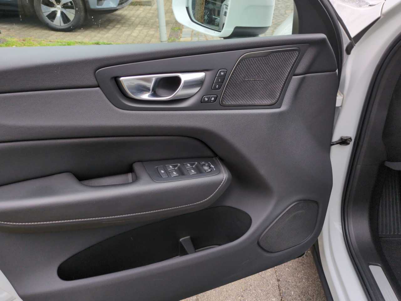 Volvo  XC60