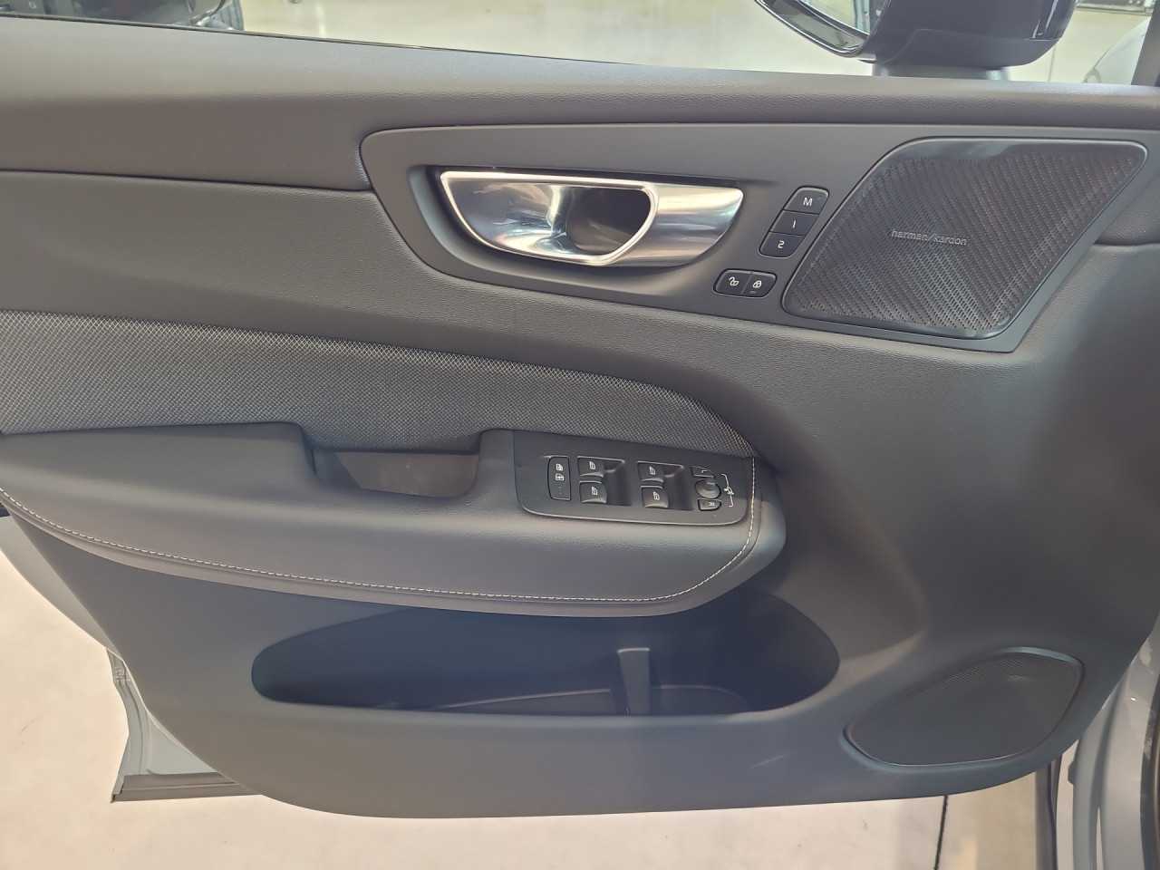 Volvo  XC60