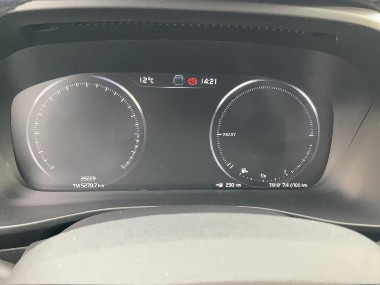 Volvo  XC40